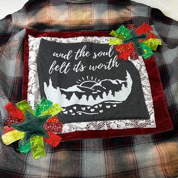 ⭐️Adorned Crown Textile altered custom flannel the soul felt it’s worth shirt - Picture 5 of 12